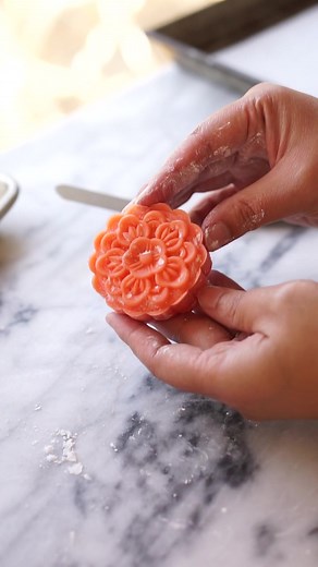 Delicious Snow Skin Ice Cream Mooncakes Recipe