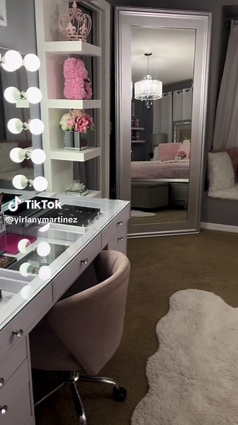 Pink and White Bedroom Inspo | Room Tour