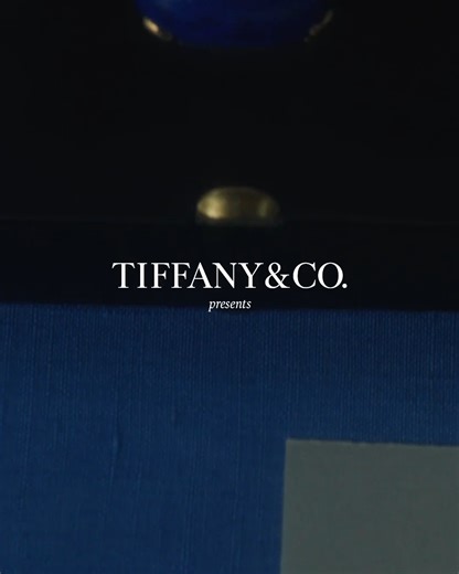 It was at Oak Spring, the home of philanthropist and style icon Bunny Mellon, that imagination flourished for legendary designer Jean Schlumberger. Her renowned gardens, expansive art collection and curated library inspired many of his designs, including one of the House’s most enduring symbols: the Bird on a Rock. Over six decades later, that legacy continues with new creations from Chief Artistic Officer Nathalie Verdeille—presented in the place that started it all. Collection of the Virginia 
