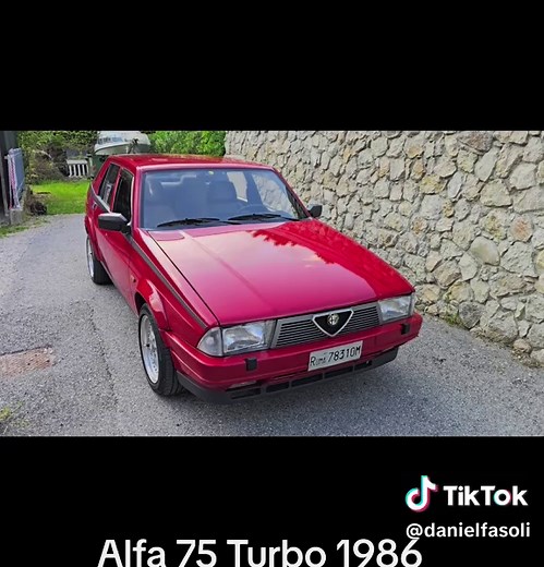 Alfa Romeo 75 Turbo: La Potenza del 1986