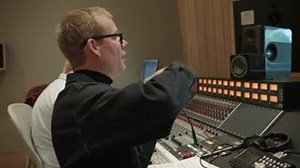 ‘All human beings are born Free & Equal… we forget that all the time’ Today, Yulia and I are immensely proud to announce the first Studio Richter Mahr record – Free & Equal Vol. 1. This EP features a new generation of composers, and all profits will be donated to Doctors Without Borders/Médecins Sans Frontières (MSF). Join us for a special event at KOKO London on Human Rights Day, 10th December. Pre-order the record, buy tickets and watch the full trailer: https://linktr.ee/StudioRichterMahr #Fr