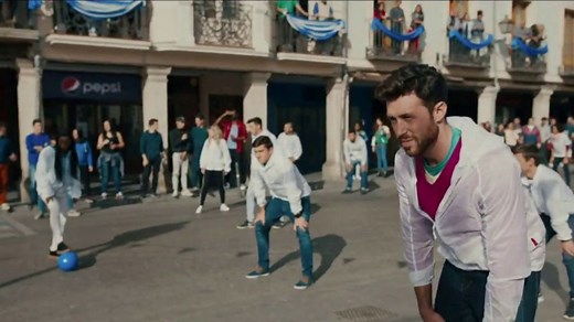 Pepsi TV Spot, 'Paint the World Blue' Ft. Lionel Messi, Song by Major Lazer