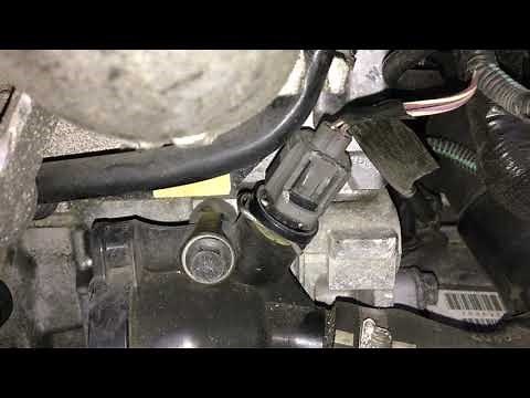 2005 Volvo S40 T5 coolant temperature sensor location