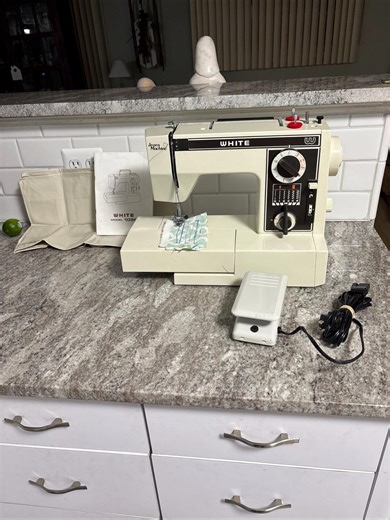White Sewing Machine 1099 Heavy Duty, Free Arm W/ Manual, Pedal, Cover- Huge Lot! - Etsy