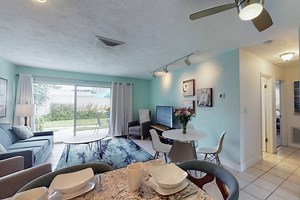 Siesta Key Vacation Rental | Newly Updated Jamaica Royale Villa: Private Beach, Pools, & Free Daily Activities! | On The Water - Beachfron and Bayfront | Condo Rental