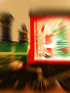  The Perfect Holiday Gift – Santa’s Gold Train Lamp! ✨  FREE...