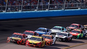 GEICO Restart Zone: Martin Truex Jr. works the last restart to win at Phoenix