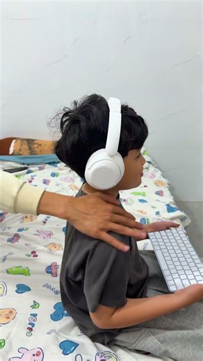 ACC - Em bé của tôi đâu? || Where is my baby?