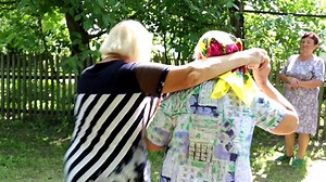 1.3M views · 72K reactions | Learning the old dances!  . Do you know the dance Pasdespanets? Well... there are many old traditional folk dances that are still enjoyed by thousands in Ukraine. . This Friday in Winnipeg at the event Kolomyika For Ukraine, you can learn this dance as well as several others including: Karapets, Hutsulka, Korobochka, Arkan and more. For more great songs and dances and traditions... follow Baba Elka!  Баба Єлька | Ukrainian Dance World | Facebook