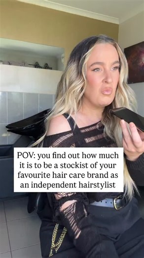 How to sell retail without ever buying stock: the ultimate hairdressers guide With over 200 five star ⭐️ reviews my FREE, 15 min seminar has been watched by THOUSANDS of real hairstylists, all over the world 🌏 You became an independent hairstylist so you could do this YOUR way, Everything about your business has changed in the last 5 years, Why are you still doing retail the same way salons did 20 years ago? When you are ready to start comment ‘hairstylist’ and I’ll dm you the link 💜 #hairdres