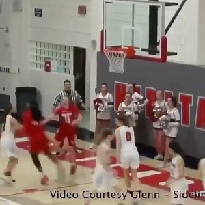 Is this the first time you’ve seen an alley oop in Women’s basketball? 👀 Via Overtime | Basketball Above All
