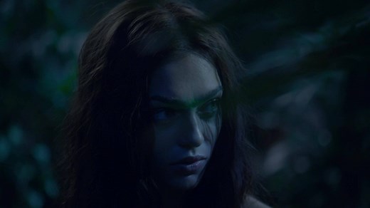 3.1M views · 4.9K reactions | Ecoutez votre instinct… Découvrez le nouveau parfum AURA MUGLER, une Eau de Parfum qui fusionne fraîcheur végétale et sensualité féline. | Mugler | Facebook