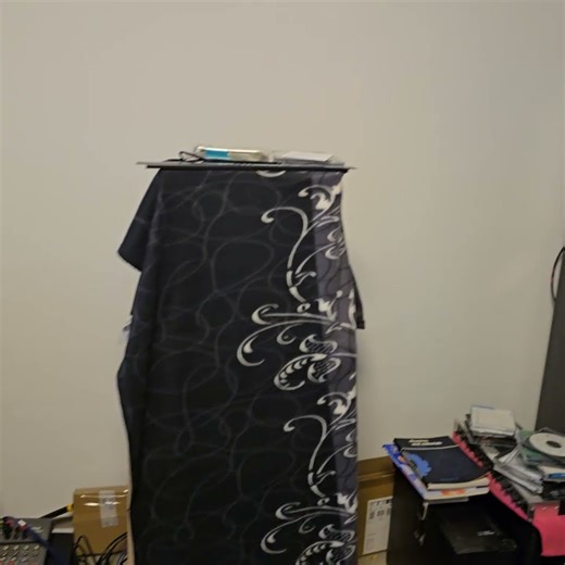 Behringer Studio Monitor B3031A demo