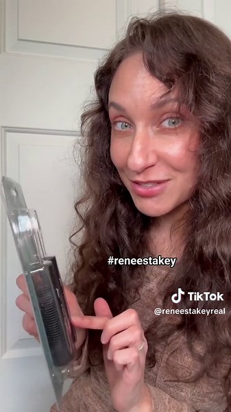 Life Hack 👚👕 Button Hook and Zipper Pull Helper, Button Assist Device Helper Tool-One Hand Dressing Aids for Easy Button,Shirt Button Hook Tool - Gift for Disabled, Arthritis, Stroke Patient, fracture. Another amazing find⚡️ Follow for more👉🏻 #reneestakey #ad #sponsored #ttsacl #lifehack #lifehacks #tipsandtricks #butttonhook #buttons #occupationaltherapy #addistivetech #at #ot #disability #arthritis #medicalaid #handicapped #tips #adaptiveequipment #zipperpull #zipper #disabled #stroke #str