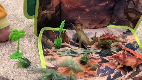 Dinosaur Toys for Kids 3-5, Portable Dinosaur Backpack Playset