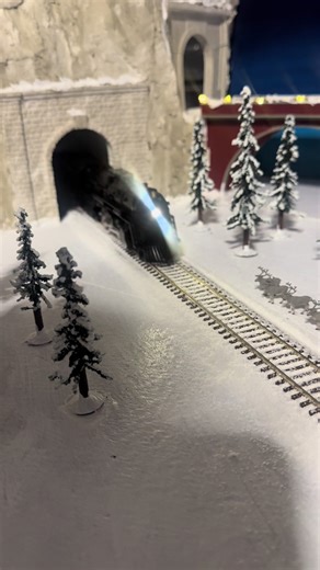 Running the polar express #hoscaletrain #modeltrains #modelrailroad #hoscale #winterscenery
