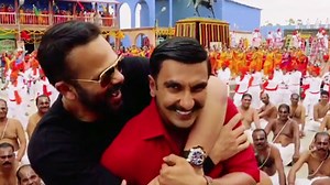 Actor Ranveer Singh gave a heartfelt speech on the sets of 'Simmba'. He told the crew what it meant for him to work with Rohit Shetty for the first time. 'Simmba' also stars Sara Ali Khan and is produced by Karan Johar. The film is slated to release on Dec 28. | NDTV