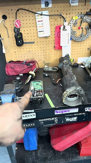 Audi Steering Rack Rebuild #automobile #mechanic #howto #how #tech #audi #diy #steering #car #cars