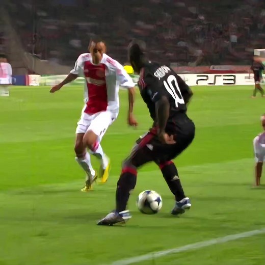 Clarence Seedorf: Milan & Real Madrid Skills & Goals