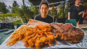 In this video, I headed down to Stuffedwinglab at Jalan Kayu to attempt their undefeated Tomahawk Steak Challenge. Stuffedwinglab is a Halal steak and burger joint that offers a timed (12 minutes) challenge with $99 worth of food, including a huge 1.3-1.4KG tomahawk steak. If you complete it in time, it is entirely free. The challenge also comes with cheese fries, cheese-stuffed wings and onion rings, with a total weight of approximately 2KG. I really took my time with this challenge at the stea