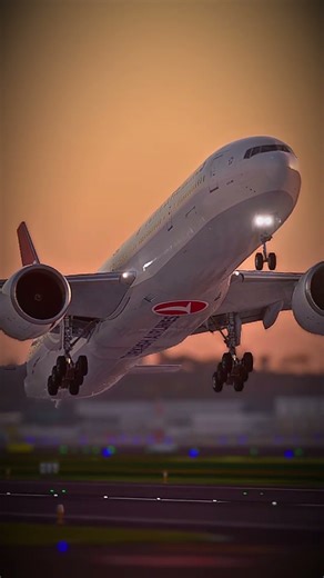 TURKISH AIRLINES B777 Massive Takeoff from Istanbul! 🇹🇷✈️ | Pure GE90 Sound #shorts