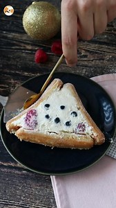 Pas besoin de moule pour réaliser cette bûche aux fruits rouges!