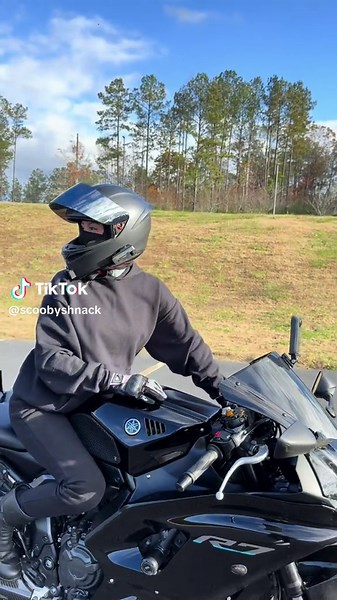 Yamaha R7 Motorcycle Review