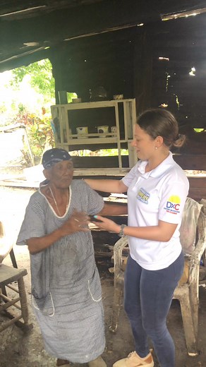 Mamá baila bachata feliz República Dominicana 🇩🇴 | Mayreni Ramirez