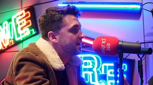 Check out Mullingar legend and soon to be Irish superstar FLYNN as he chats with our very own Callyann. | RTÉ Pulse