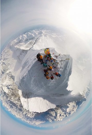 Stunning View from the Summit of Mount Everest