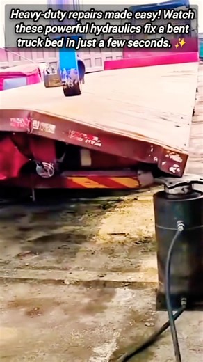 Amazing Hydraulic Trick For Fixing A Bent Truck Bed