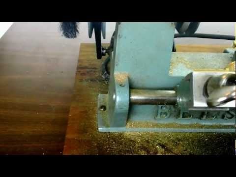 MODEL 200 KEY CUTTING MACHINE