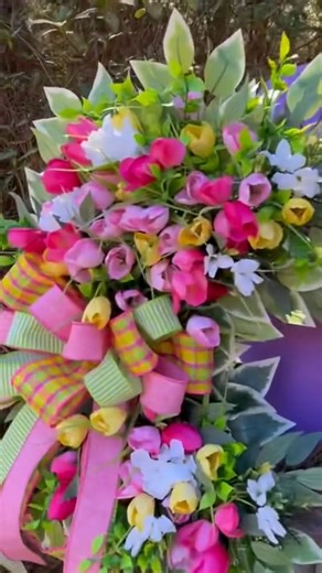 4.1K views · 89 reactions | Spring Tulip WreathYou’re going to love this tulip wreath for your front door this Spring! | 3 Little Greenwoods Creations | Facebook