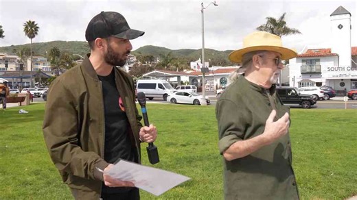 Watch how a Democrat reacts when shown immigration statistics