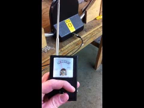 MFJ-801 RF Field Strength Meter demo