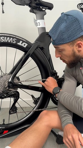 Install your Shimano chain right 🔧 Align quick link, check direction, ride smooth 🚴‍♂️ #bike #fyp