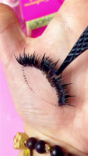 Mastering Eyelash Extensions: A Testing Journey