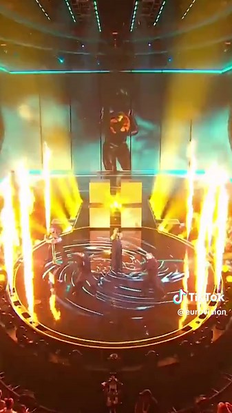 Soaring strings and thumping bass for TVORCHI's Heart of Steel 🇺🇦 #Eurovision2023