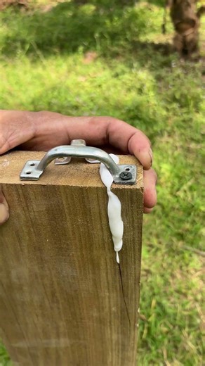 simple method of gluing a broken pipe #holzbearbeitung #diyideen #diy