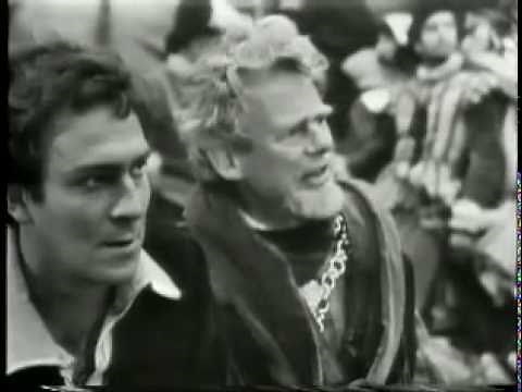 Hamlet Plummer, Caine and Sutherland at Elsinore