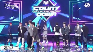 83K views · 10K reactions | Seventeen's group hug every time they won on music shows all throughout the years 梁 @pledis_17 #세븐틴 #SEVENTEEN ㅡ@GARATSmeanie2ㅡ ㅡmin hyun | 세븐틴 CARAT | Facebook