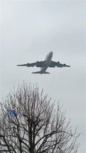 Singapore Airlines Cargo 747 take off and disappears into clouds ✈️ | Heathrow #shorts