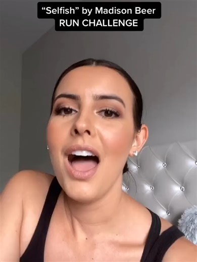 Interpretación del tema 'Run' de Madison Beer