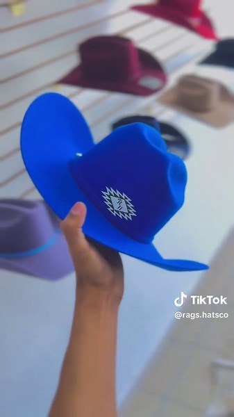 Sombreros Vaqueros: Azul Rey y Outfits