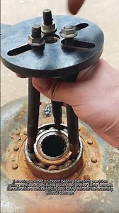Easiest Way to Pull a Stuck Bearing #worker #process #tools #mechanical #repair
