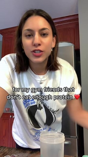 Revolution Nutrition Protein Powder: Get Your Protein In, Ladies!
