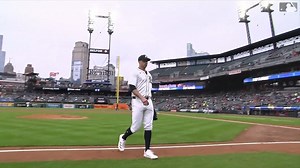 Jack Flaherty生涯里程碑💪 他今天在一局上面對Jose Ramirez時， 送出了在MLB的第1️⃣0️⃣0️⃣0️⃣次三振🤩 希望這位曾戴上冠軍戒的選手，之後能帶來更多精彩表現✨ | MLB Taiwan 美國職棒大聯盟