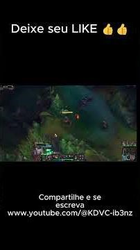 Shaco dando tilti no time inimigo