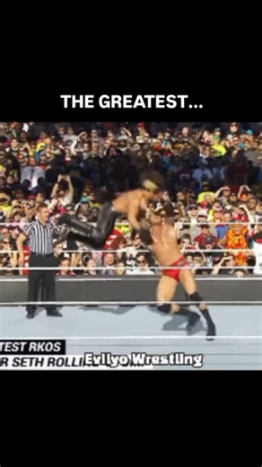 Evilyo Wrestling on Instagram: "Günlerce prova yapıldı... Bu RKO, Rollins'in Curb Stomp hareketini yaparken havada RKO’ya dönüşmesi şeklindeydi. Böyle bir zamanlamayı yakalamak kolay değildi. Bu nedenle Randy Orton, Seth Rollins ve WWE'nin ajanları (özellikle Jamie Noble) bu hareketi WrestleMania’dan önce defalarca antrenmanlarda denedi. Rollins, bu spotun yaratıcı fikrini öneren kişi oldu. Curb Stomp'tan gelen momentumla Orton’un onu havada yakalayıp RKO’ya çevirmesi, onun fikriydi. Orton başta