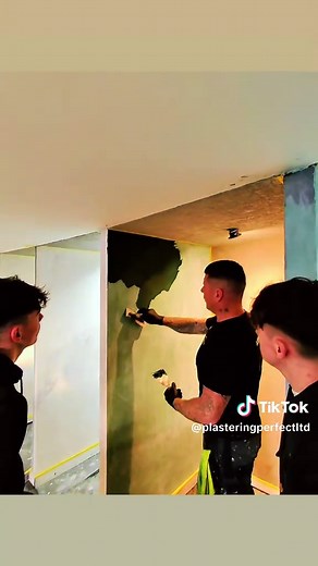 Learn Venetian Plastering with Expert Guidance